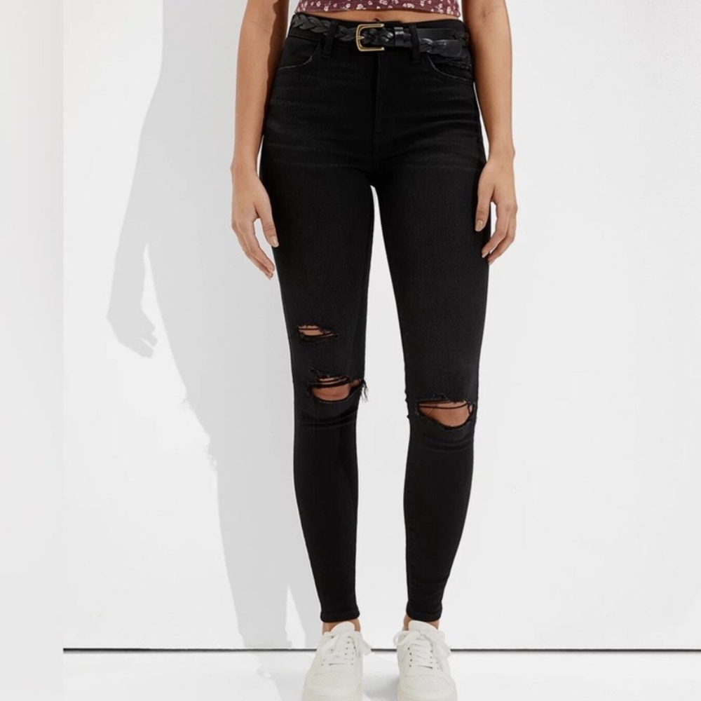NWOT American Eagle Ripped Super High-Waisted Jegging